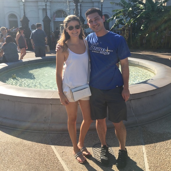 Meet your Posher, Jennifer - Picture 1 of 2